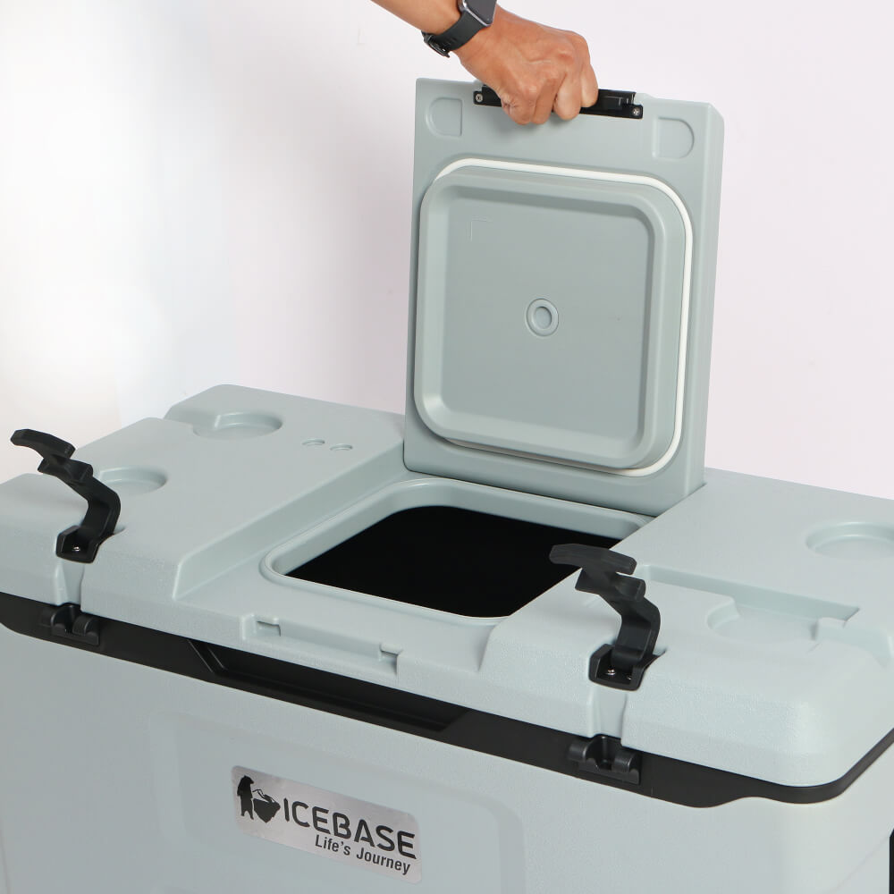 กระติกน้ำแข็งเก็บความเย็น ICEBASE รุ่น CLT-801 (TITAN) ขนาด 50 ลิตร สีเทา